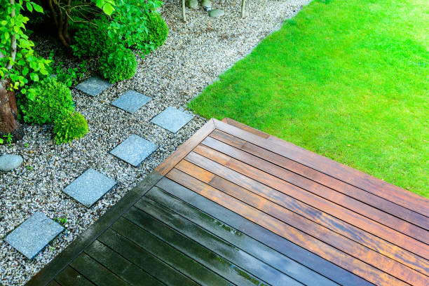 Best Pool Deck Cleaning  in Bellville, TX